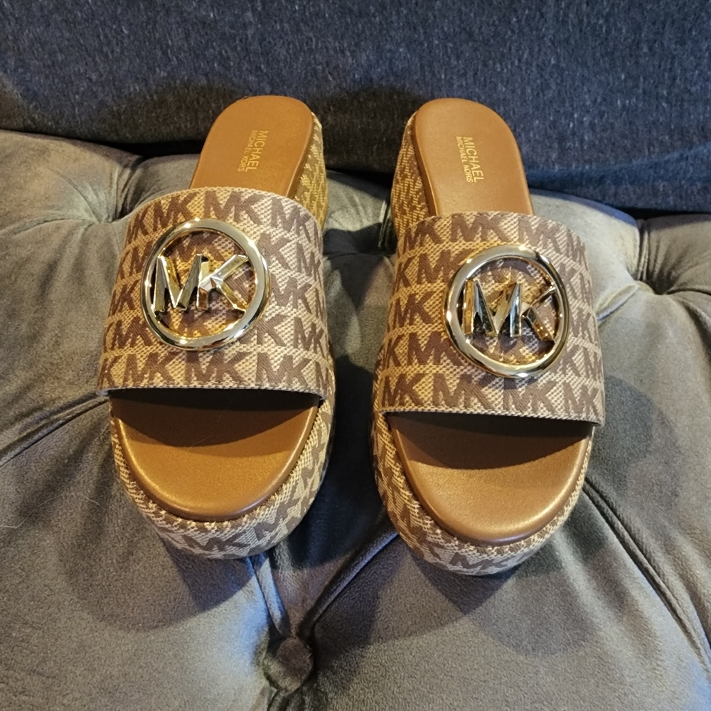 Micheal kors sandals